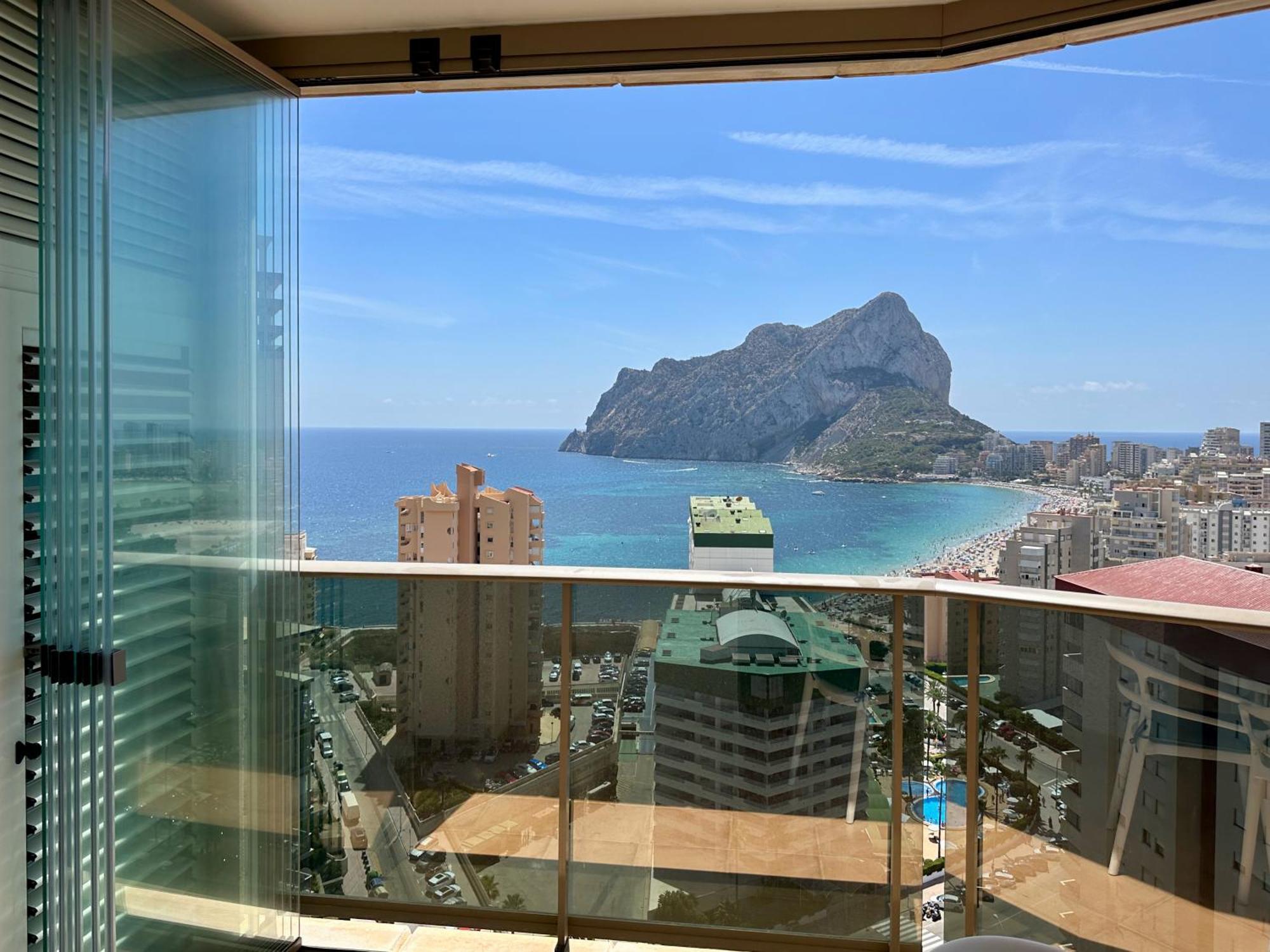 Clubrent - Esmeralda Suites 21º Piso Кальпе Екстер'єр фото